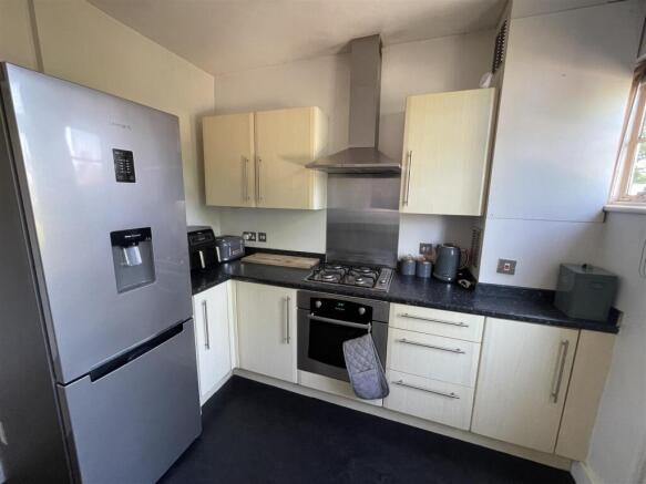 kitchen 1.jpg