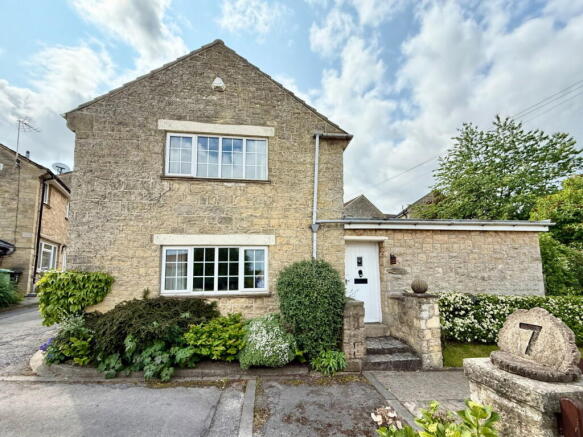 3 bed Detached for sale Image 5