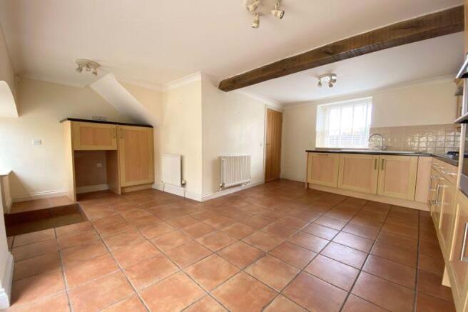 Kitchen/Dining...