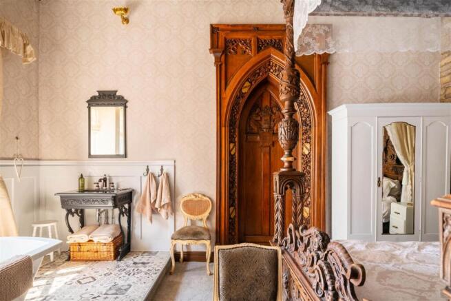 Bedroom6-5.jpg