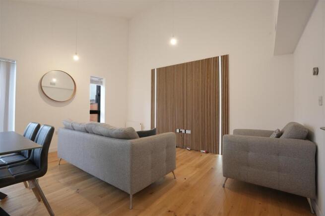 2 bed Apartment for sale Image 7