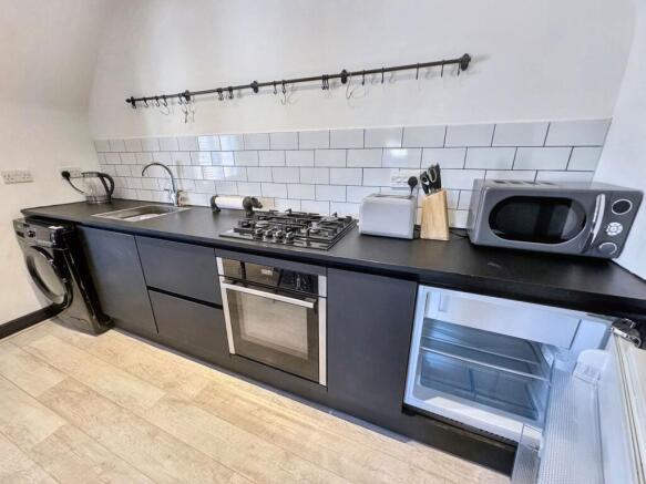 2 bed Apartment for sale Image 5