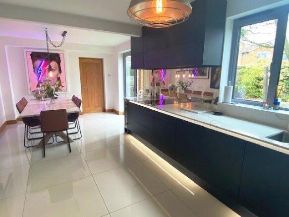 KITCHEN/DINING/FAMILY ROOM