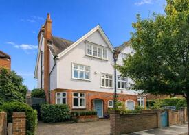 32, Lancaster Road, London SW19 5DD