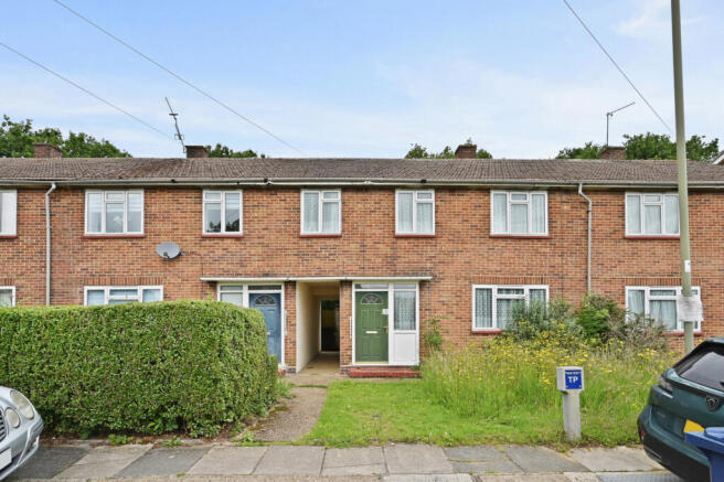 4 bed house for sale Meadfield, Edgware HA8
