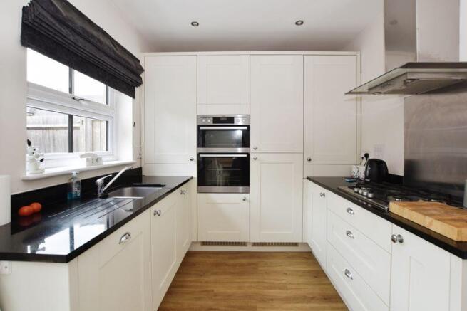 Loder Lane, Wilton                        ***NO ONWARD CHAIN*** photo 4