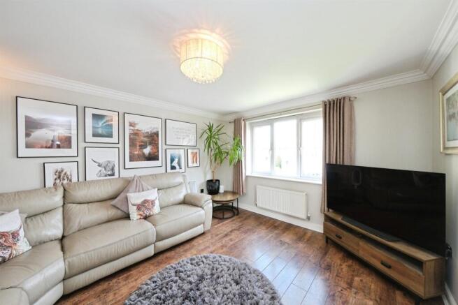 3 bed Detached for sale Image 2