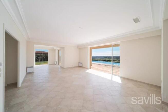 Four bedroom villa with sea views, Les Hauts de Va