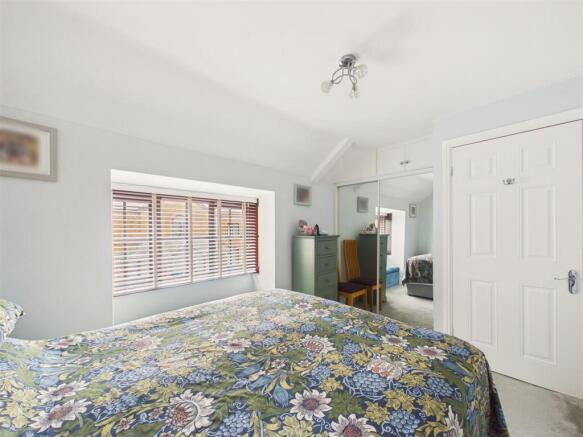 2 bed Terraced for sale Image 6