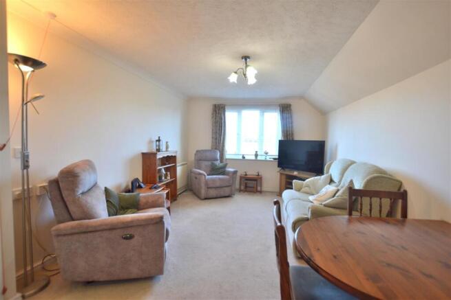 Sitting Room 2.jpg