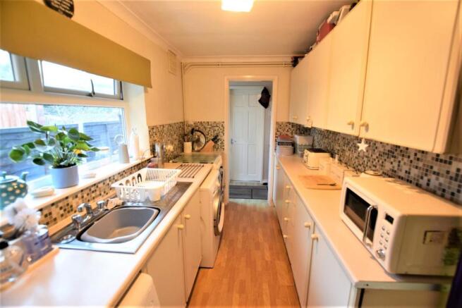 75 Vauxhall Street - kitchen.JPG