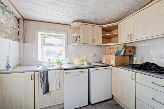 3 bed Terraced for sale Image 6