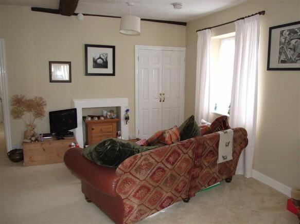 SITTING ROOM