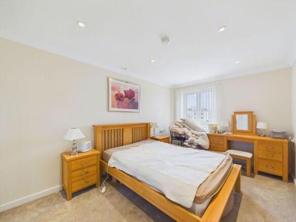 2 bed Flat for sale Image 9