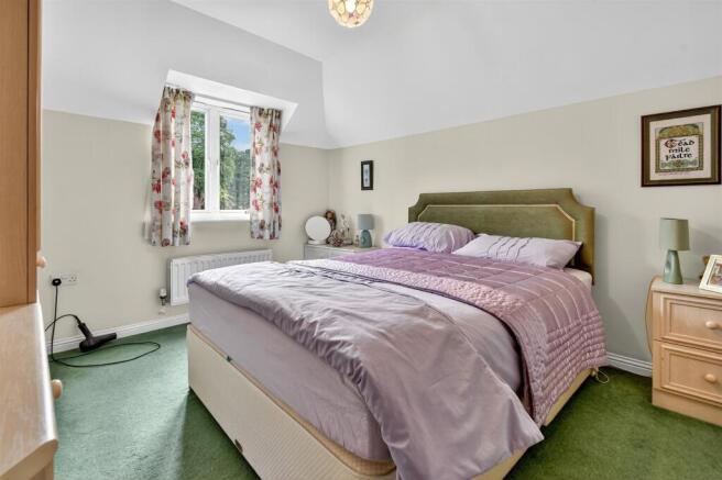 2 bed Apartment for sale Image 9