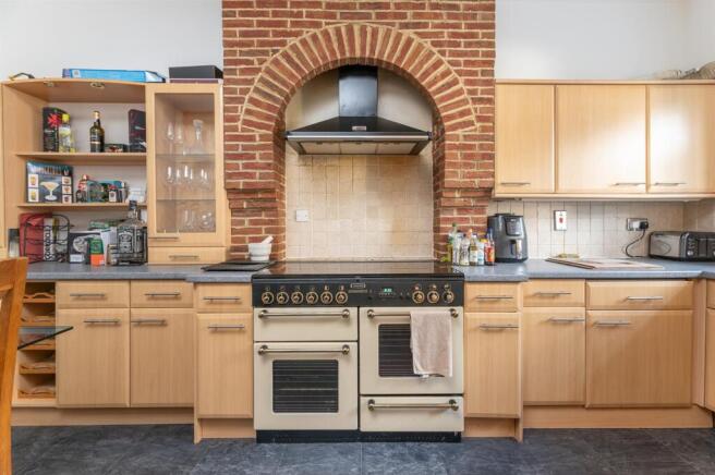 3 bed House for sale Image 11