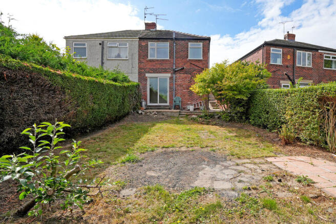 3 bed Semi-Detached to rent Image 12