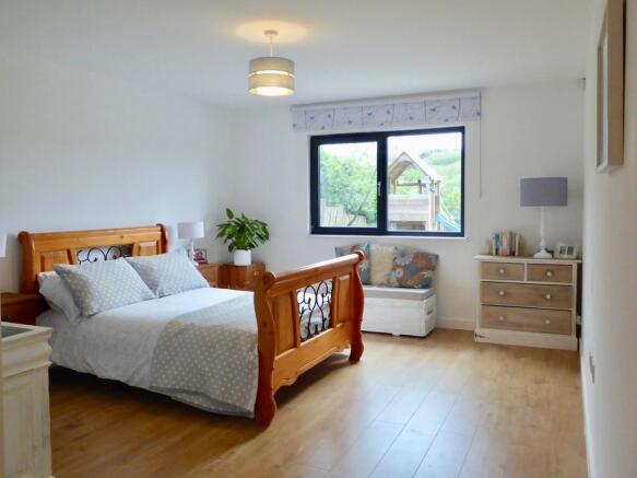 Bed 3