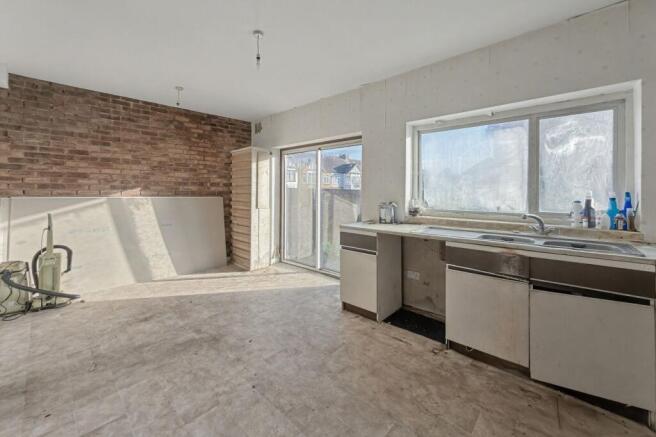 90 Ashurst Drive, Gants Hill, Ilford IG2 6SB