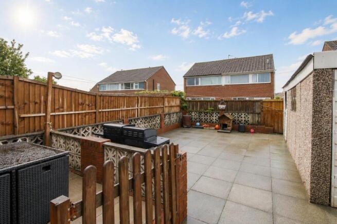 3 bed Semi-Detached for sale Image 11
