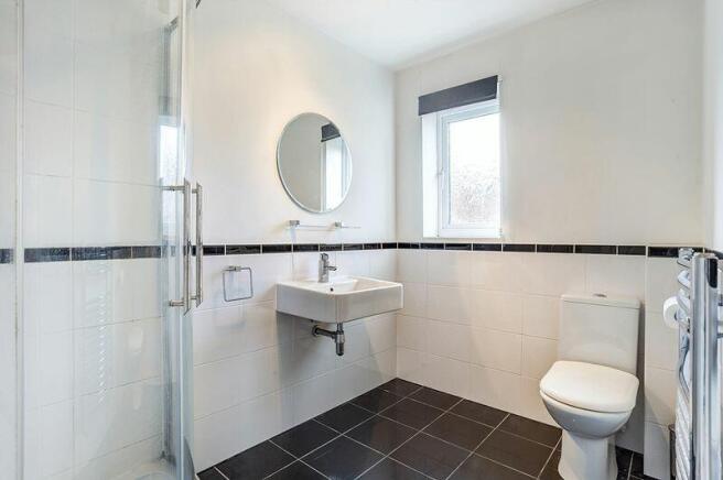 EN SUITE