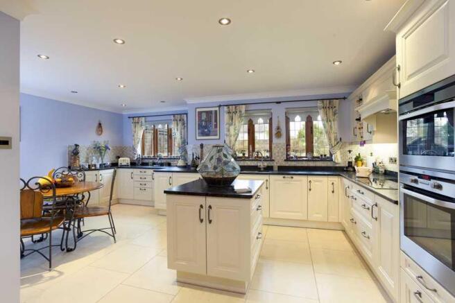 Kitchen/Breakfast Room
