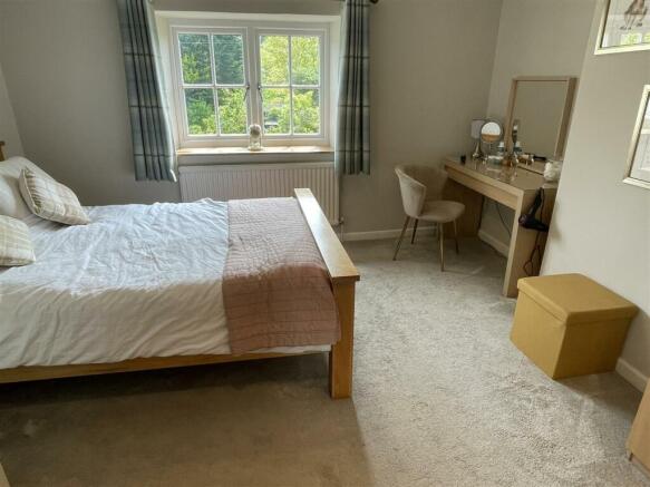 Bedroom 1.JPG