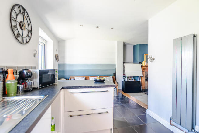 3 bed Semi-Detached for sale Image 10