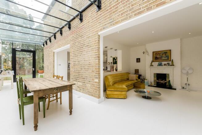 8272478-interior20-800-web.jpg