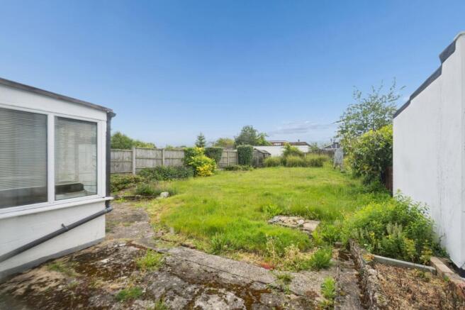 Compton Place, Carpenders Park, Watford, WD19 photo 4