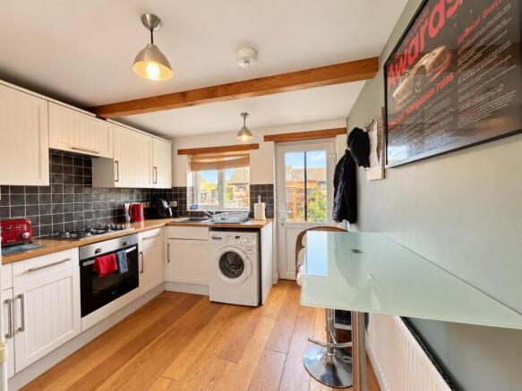 73 Woodmancote - kitchen2.jpeg