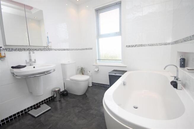 Bathroom/Wc