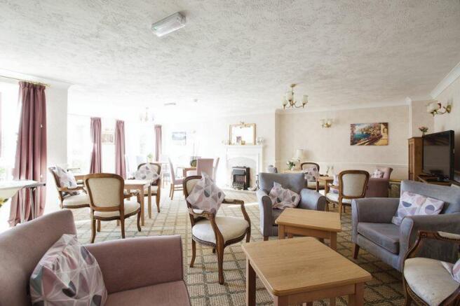 COMMUNAL LOUNGE