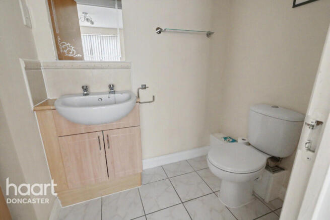 2 bed Apartment for sale Image 8