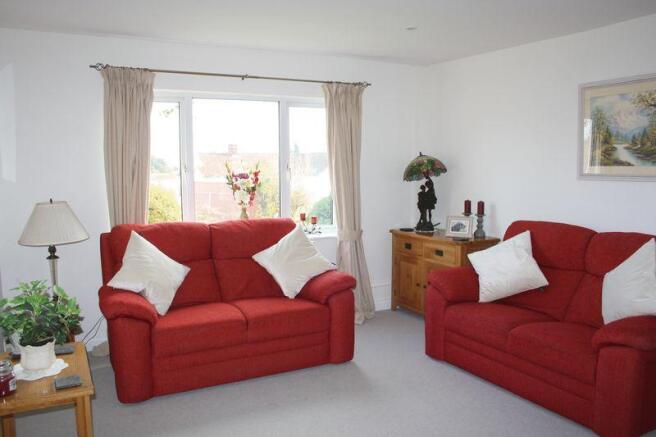Lounge 3