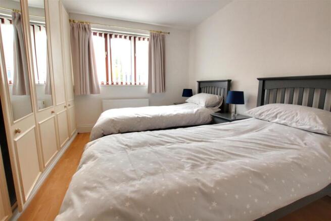 2 bed Detached Bungalow for sale Image 12