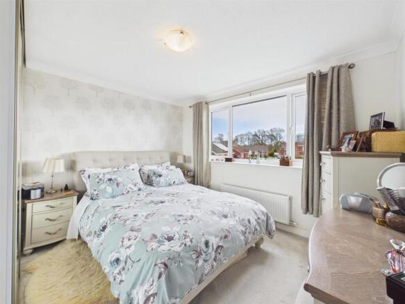4 bed Detached for sale Image 6