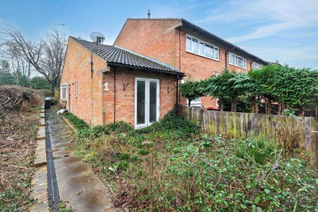 1 Church Lees, Great Linford, Milton Keynes, MK14 5EB