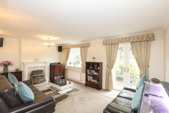 4 bed Detached for sale Image 6