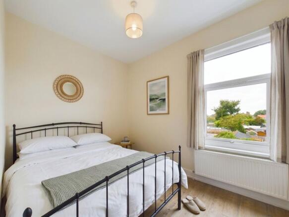 2 bed Terraced for sale Image 8
