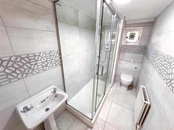 Bathroom (16).jpg
