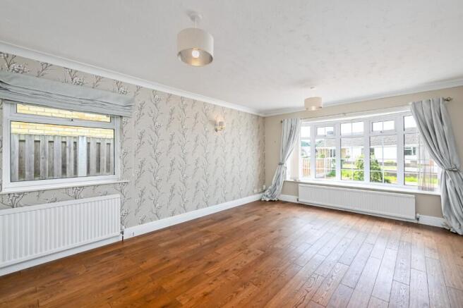 3 bed Bungalow for sale Image 4