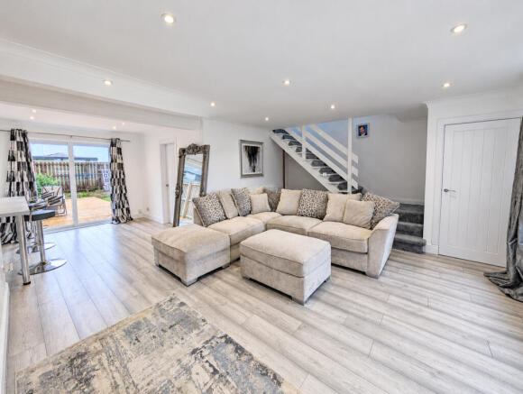 LIVINGROOM