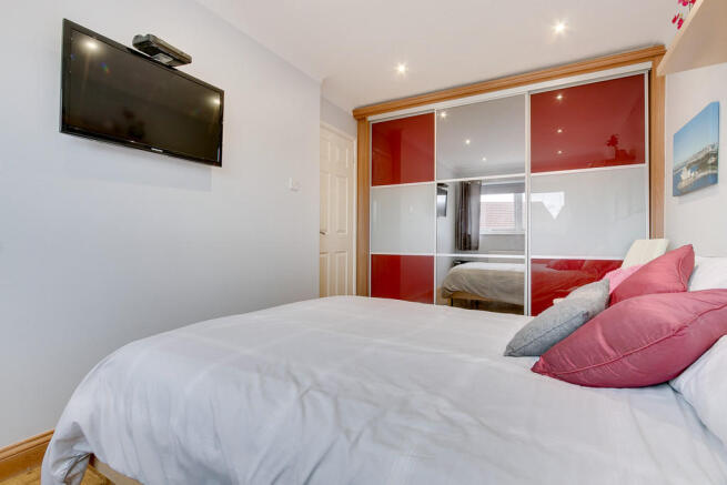 Master Bedroom - ...