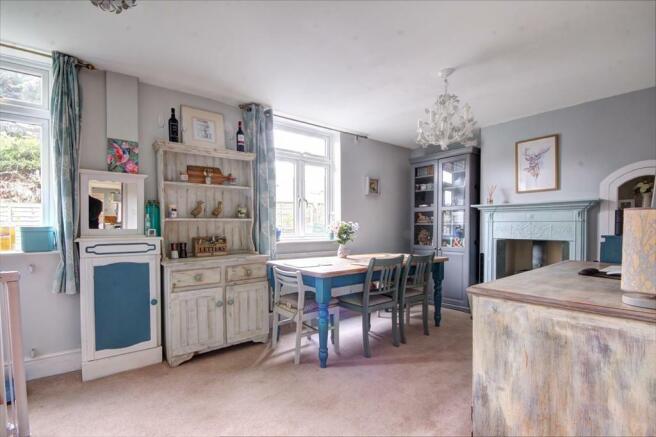 Dining Room.jpg
