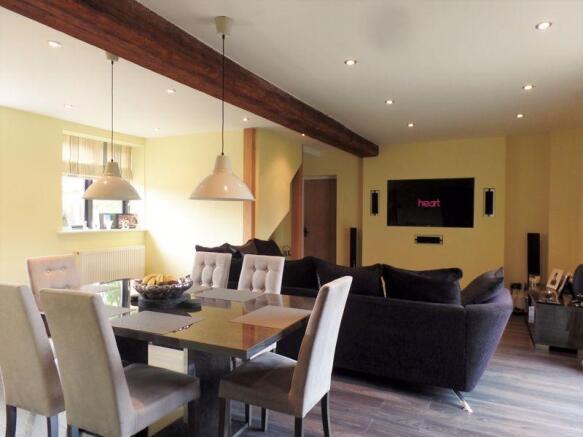 Kitchen/Dining...