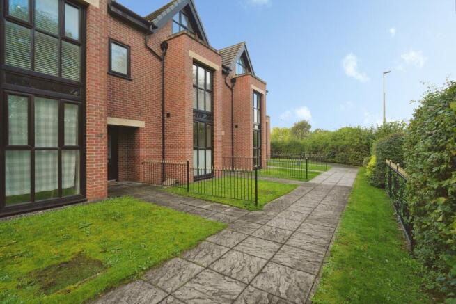 Manchester Road, Manchester, M27 photo 3
