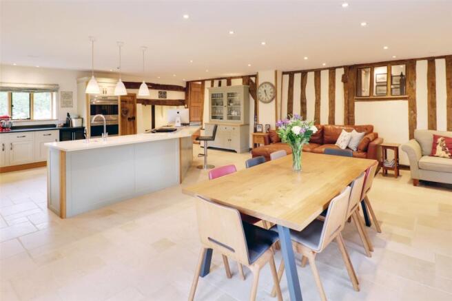 Kitchen/Breakfast Rm