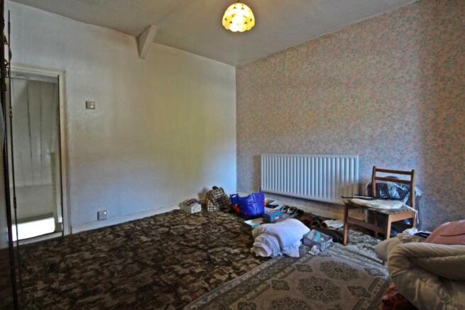 Bedroom 1.JPG