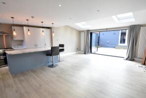44, Walnut Avenue, Bury BL9 7LZ